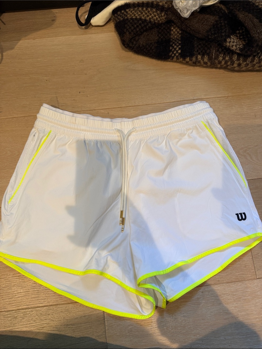 Wilson tennis shorts size S